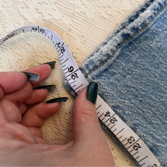 Levi’s premium denim ribcage straight ankle jean - Picture 8 of 12